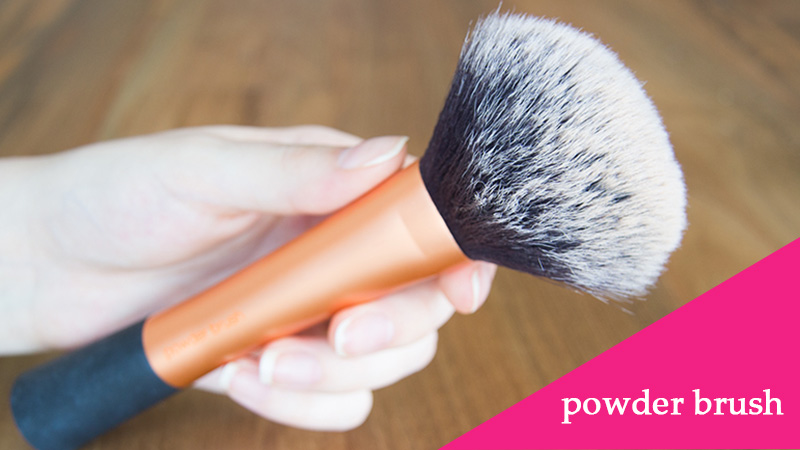 powder brush-makeup brush