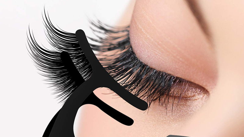 how to put on magnetic lashes