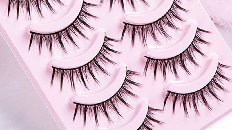 Anime False Lashes: Adorable Anime Lashes for Cosplay