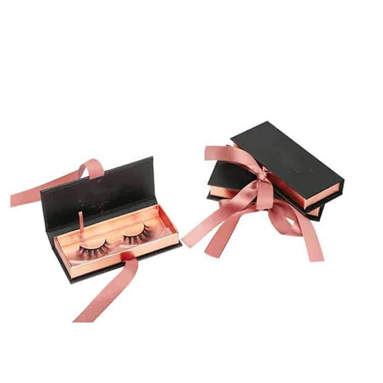 magnetic lash packaging with ribbon bow