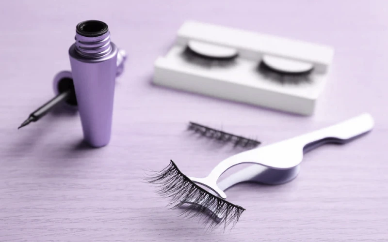 how to put on magnetic eyelashes