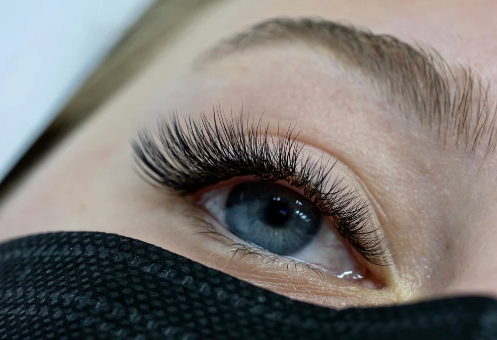 L Curl Lash Extensions Features