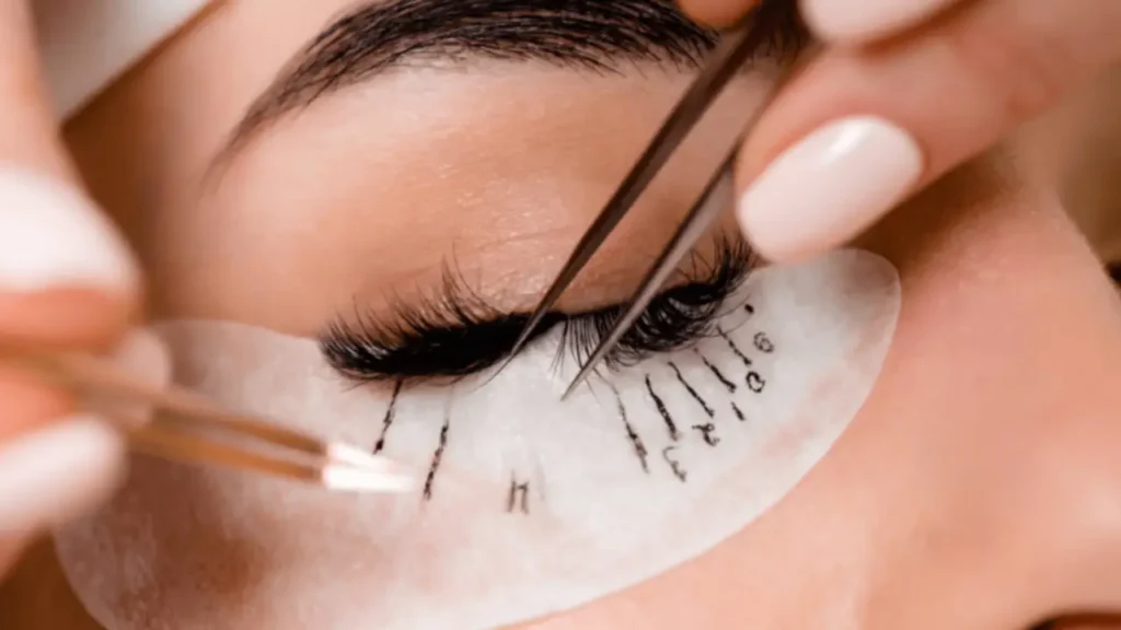 applying classic lash extensions