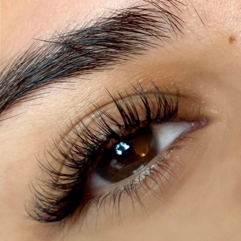 doll eye hybrid lash extensions