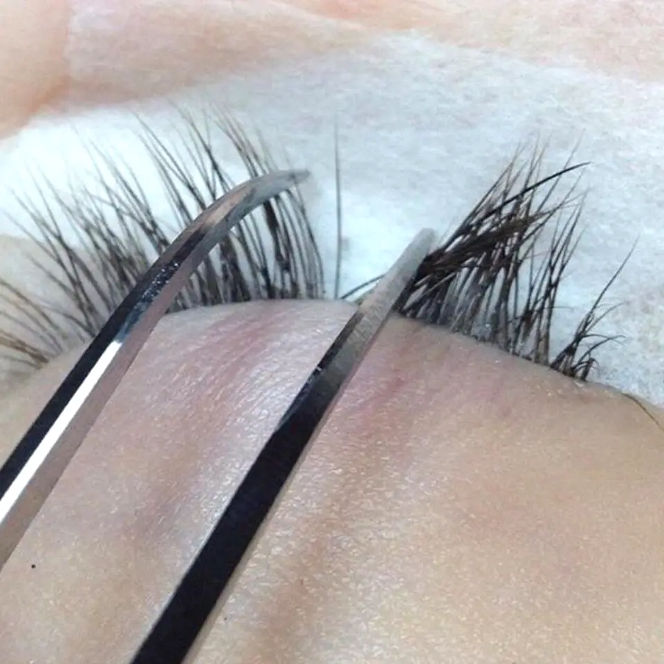 how to isolate lash extensions