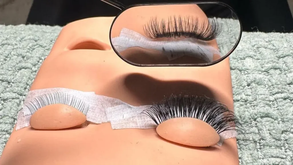 lash extension mannequin