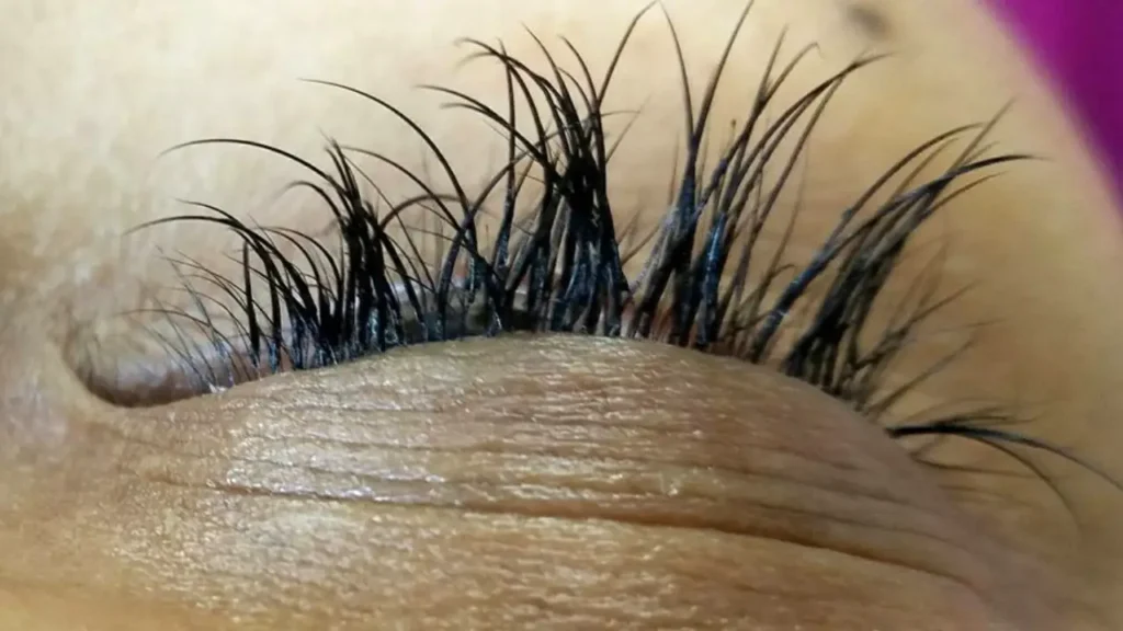 signs of bad lash extensions