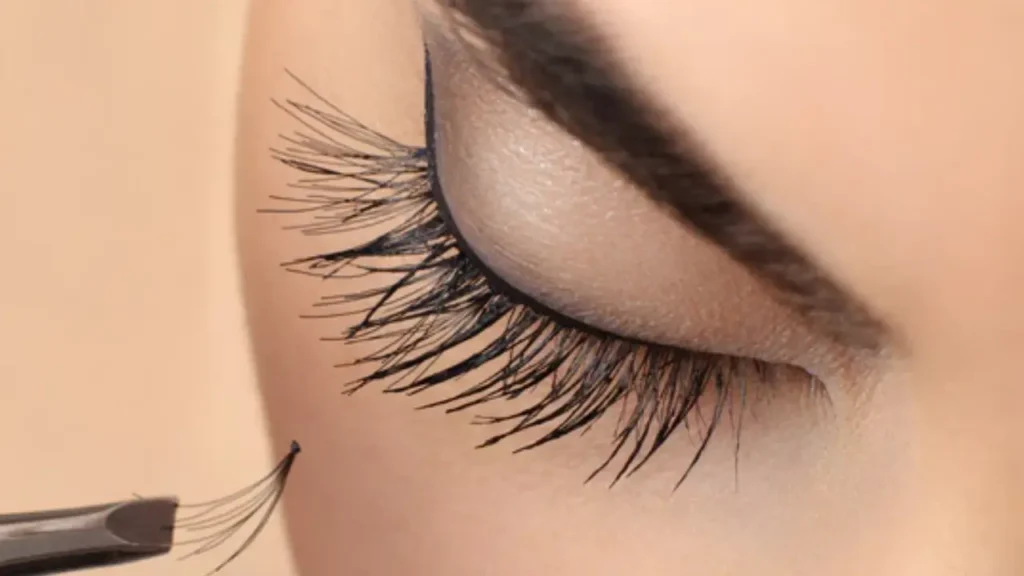 what are cluster lash extensions