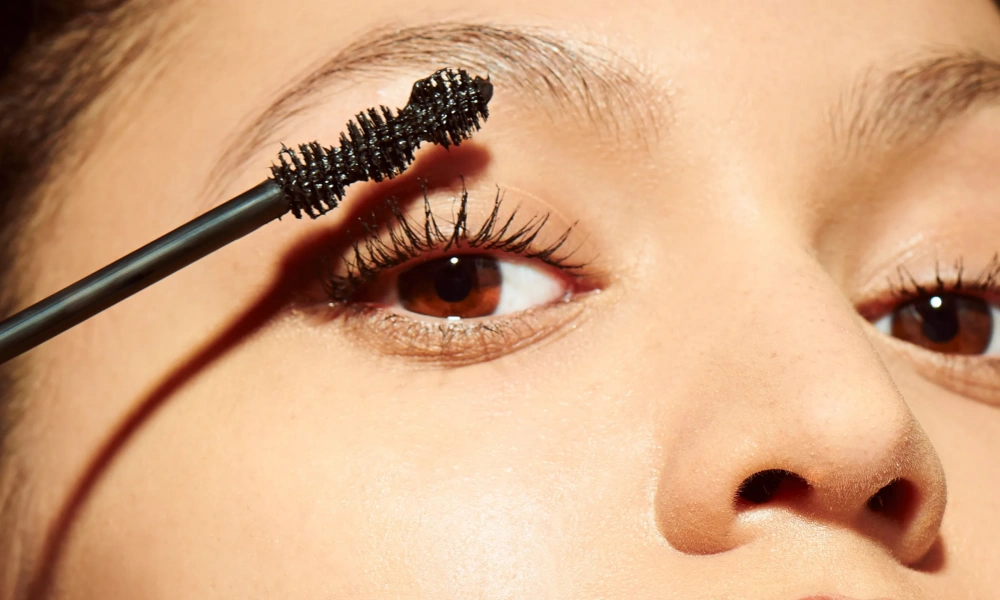 How to Make False Lashes Fluffy