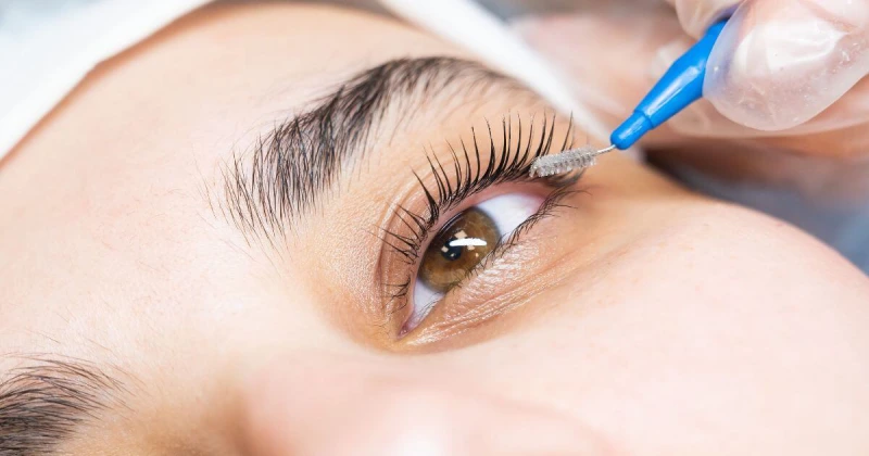 Step by Step Guide on How to Apply Semi Permanent Lashes