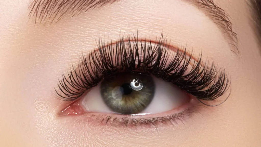 What is Doll Eye Lashes