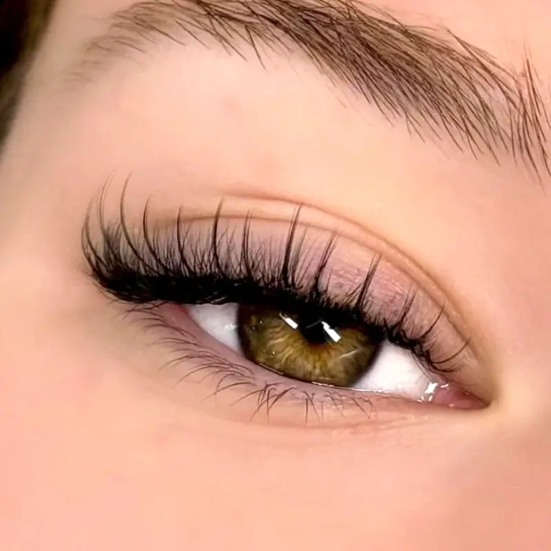 black classic wispy lash extensions