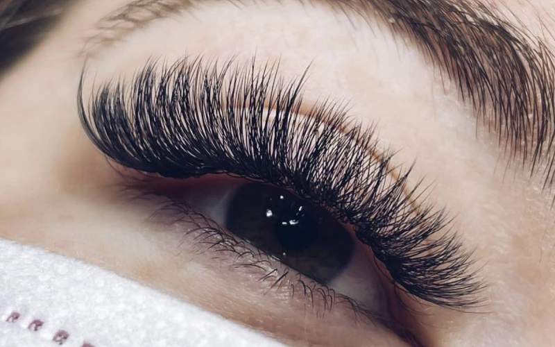 false eyelashes