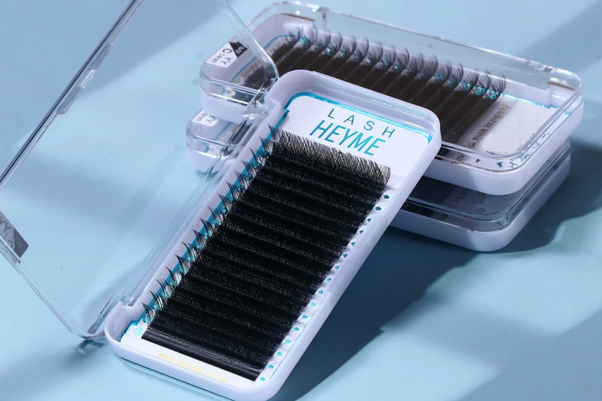 lashes box