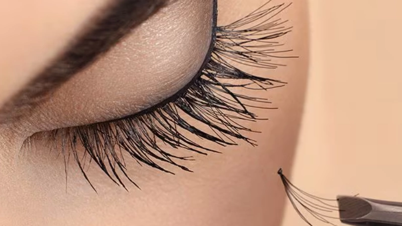 are eye lash extensions worth it