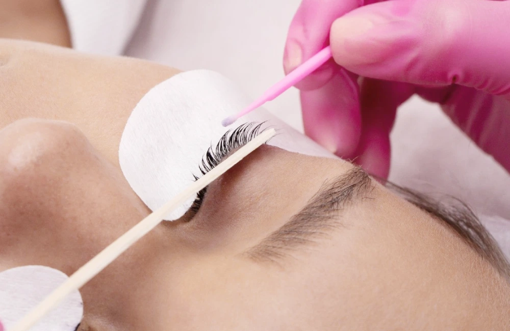 When to Remove Eyelash Extensions