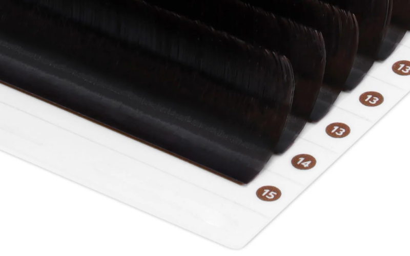 how to remove lashes from tray