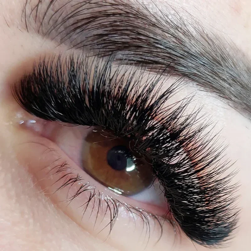 Super Mega Volume Lashes