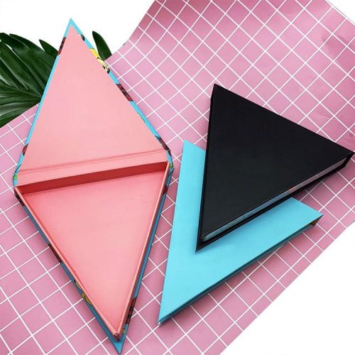 triangular lash packaging