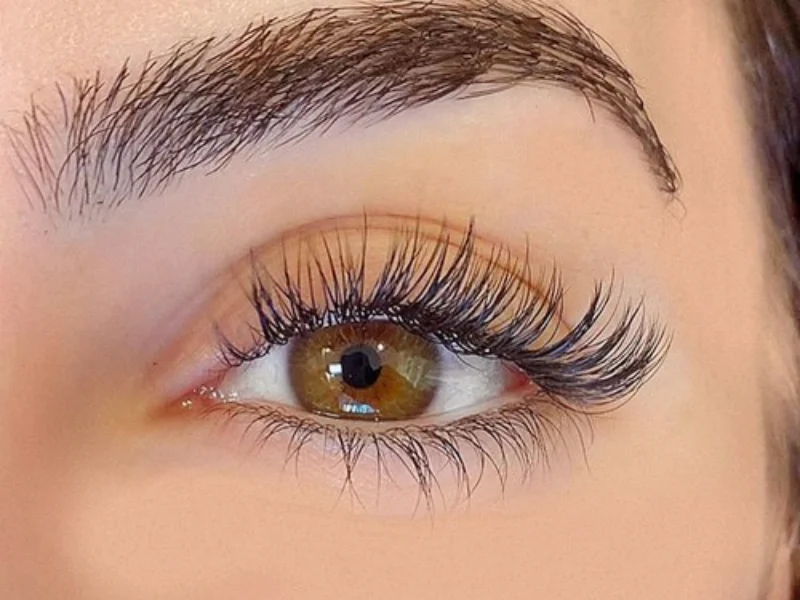 wispy natural eyelash extensions