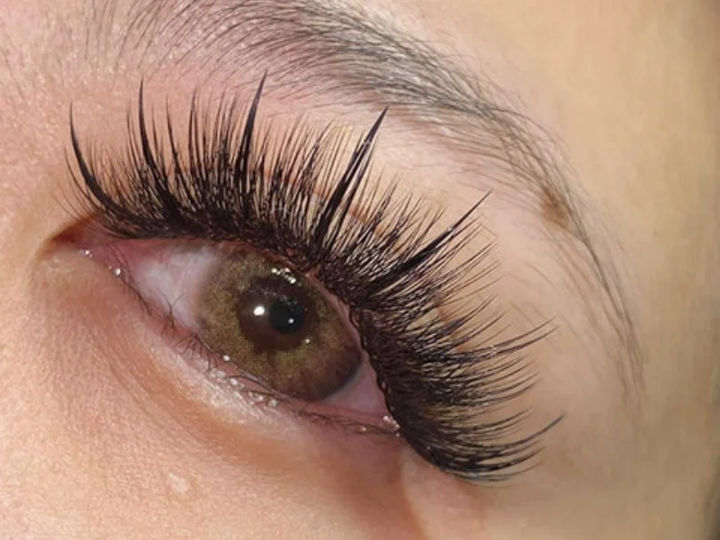 wispy spiky lash extensions